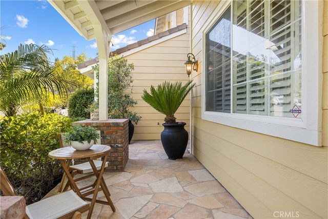 24587 Lola, Newhall, CA 91321