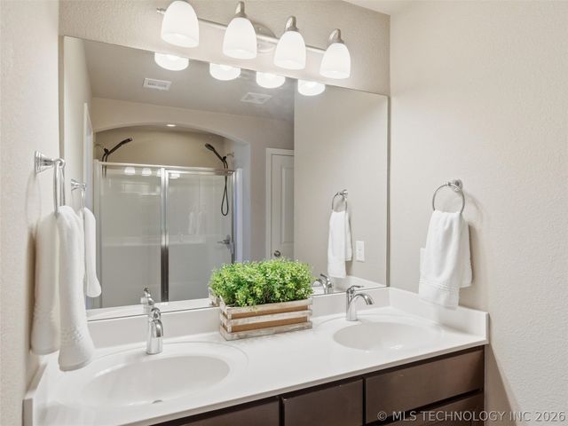 3917 W 103rd Court S, Jenks, OK 74037