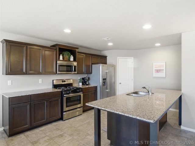 3917 W 103rd Court S, Jenks, OK 74037