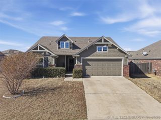 3917 W 103rd Court S, Jenks, OK 74037