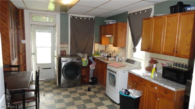 406 Grant Street, Newell, WV 26050