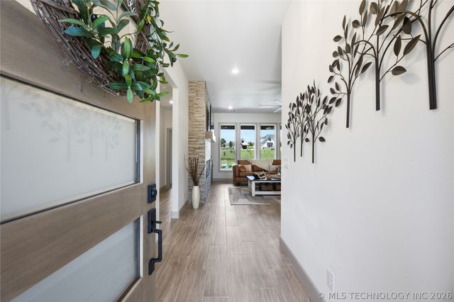 18236 S Clear Creek Court, Claremore, OK 74017