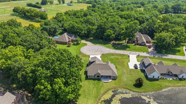 18236 S Clear Creek Court, Claremore, OK 74017