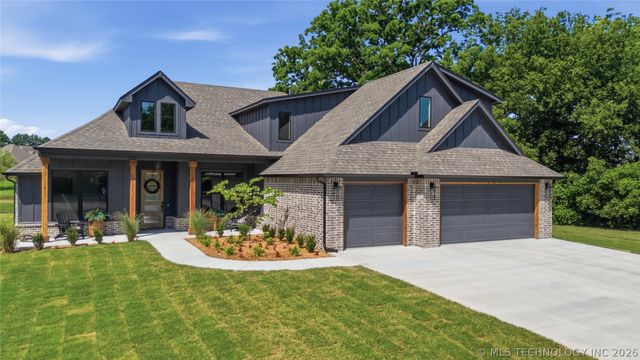 18236 S Clear Creek Court, Claremore, OK 74017
