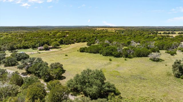 1037 County Road 1011, Glen Rose, TX 76043