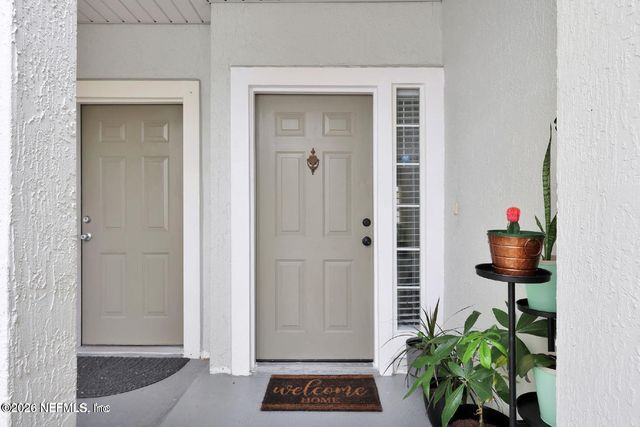 862 SOUTHERN CREEK Drive, Jacksonville, FL 32259