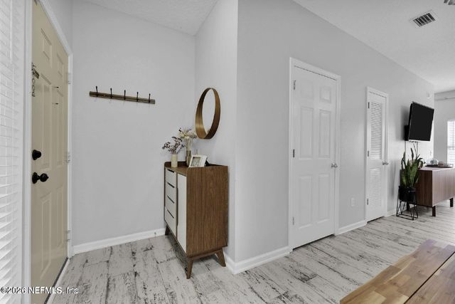 862 SOUTHERN CREEK Drive, Jacksonville, FL 32259
