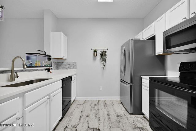 862 SOUTHERN CREEK Drive, Jacksonville, FL 32259