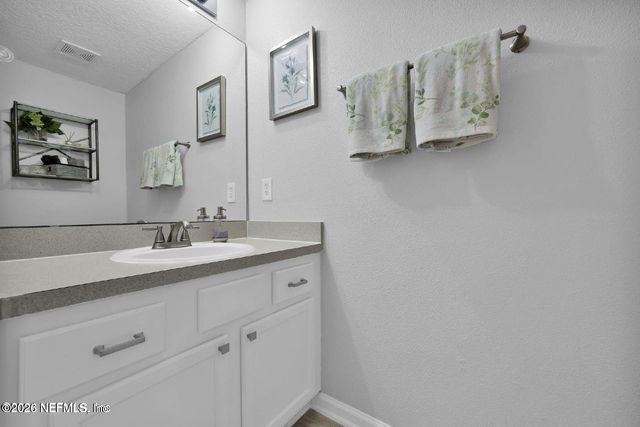 862 SOUTHERN CREEK Drive, Jacksonville, FL 32259