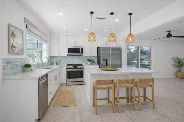 552 JUAN ANASCO DRIVE, Longboat Key, FL 34228