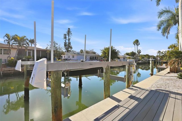 552 JUAN ANASCO DRIVE, Longboat Key, FL 34228