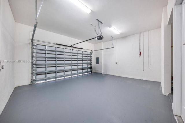 8120 NW 43rd St, Doral, FL 33166