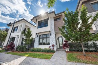 8120 NW 43rd St, Doral, FL 33166