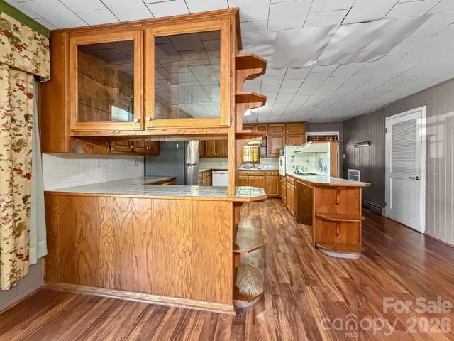 1401 E Union Street, Morganton, NC 28655