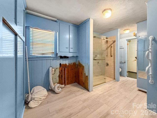 1401 E Union Street, Morganton, NC 28655