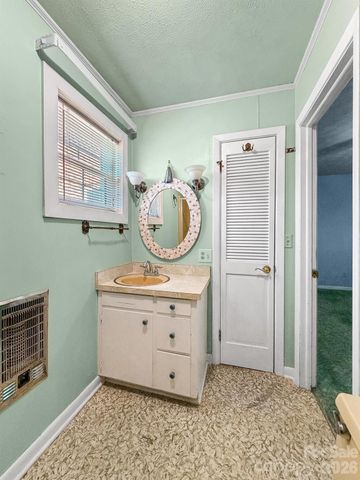 1401 E Union Street, Morganton, NC 28655