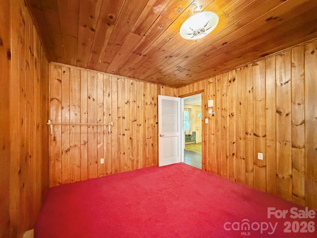 1401 E Union Street, Morganton, NC 28655
