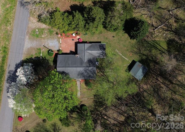 1401 E Union Street, Morganton, NC 28655