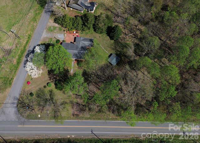 1401 E Union Street, Morganton, NC 28655