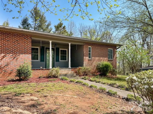 1401 E Union Street, Morganton, NC 28655