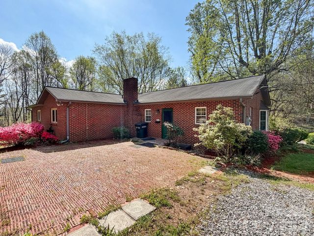 1401 E Union Street, Morganton, NC 28655