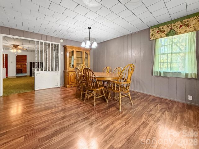 1401 E Union Street, Morganton, NC 28655