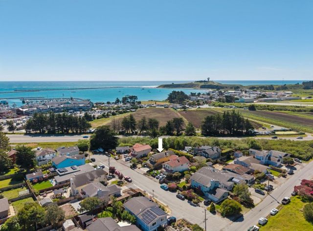 123 Presidio Avenue, El Granada, CA 94019