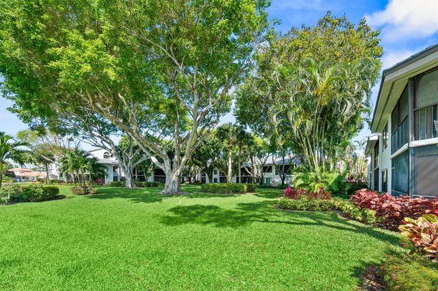 7533 Glendevon Lane 905, Delray Beach, FL 33446