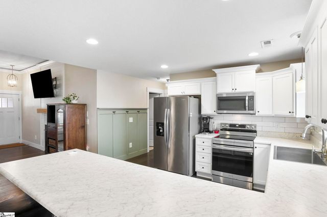 341 Mill Gin Road, Campobello, SC 29322