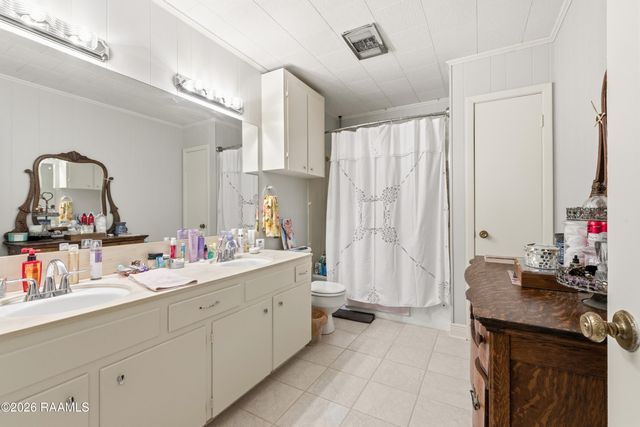 1907 Teche Drive, Breaux Bridge, LA 70517