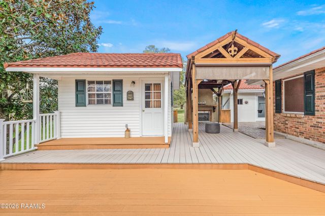 1907 Teche Drive, Breaux Bridge, LA 70517