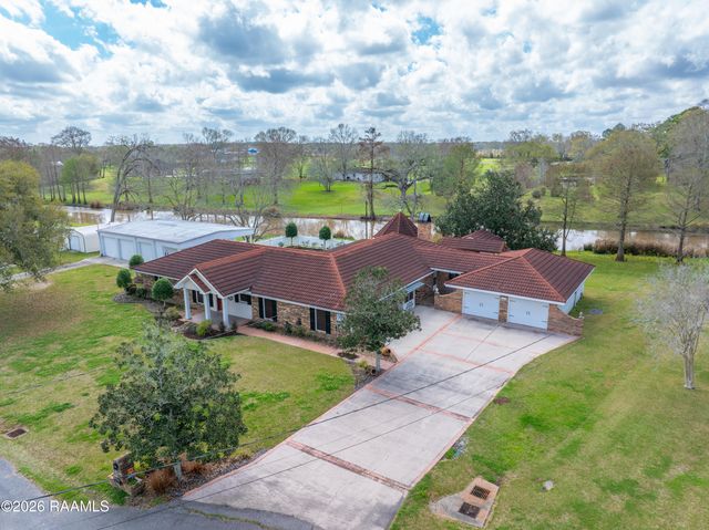 1907 Teche Drive, Breaux Bridge, LA 70517