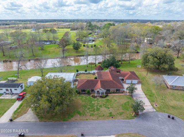 1907 Teche Drive, Breaux Bridge, LA 70517