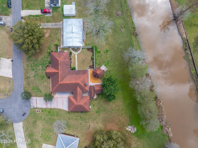 1907 Teche Drive, Breaux Bridge, LA 70517