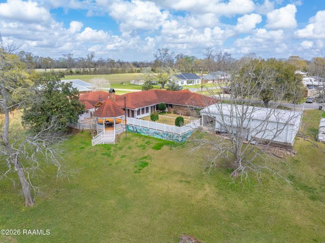 1907 Teche Drive, Breaux Bridge, LA 70517