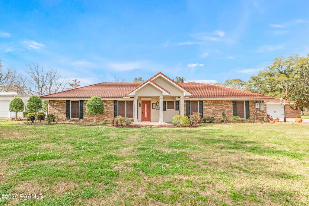 1907 Teche Drive, Breaux Bridge, LA 70517