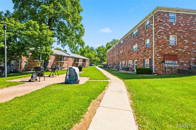3129 Roger Williams Drive A, Bridgeton, MO 63044