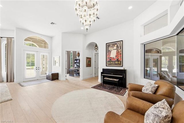 9235 The LN, Naples, FL 34109