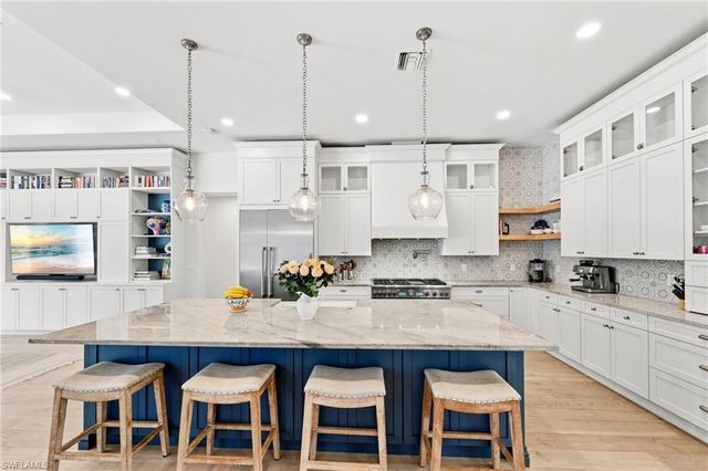 9235 The LN, Naples, FL 34109