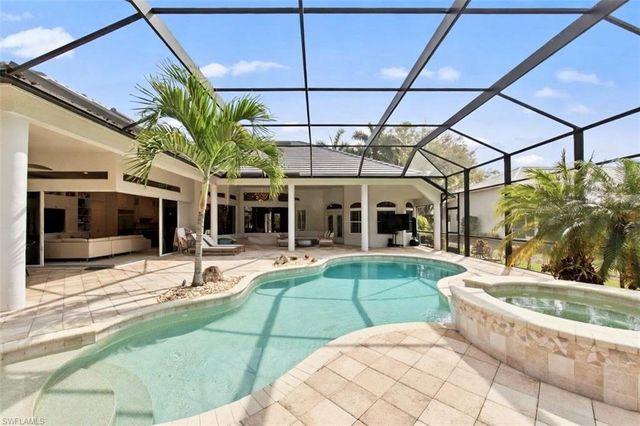 9235 The LN, Naples, FL 34109