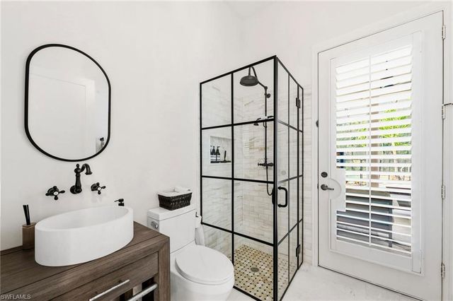 9235 The LN, Naples, FL 34109