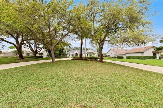 9235 The LN, Naples, FL 34109