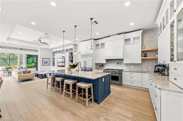 9235 The LN, Naples, FL 34109