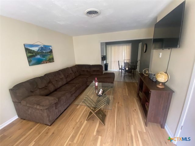 722 W AVENUE E, Copperas Cove, TX 76522