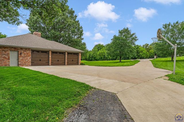 6412 SW Vorse RD, Auburn, KS 66402