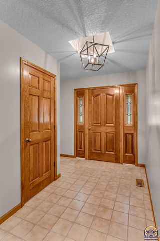 6412 SW Vorse RD, Auburn, KS 66402