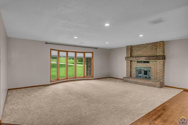 6412 SW Vorse RD, Auburn, KS 66402