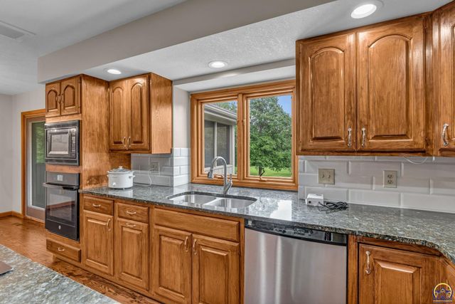 6412 SW Vorse RD, Auburn, KS 66402