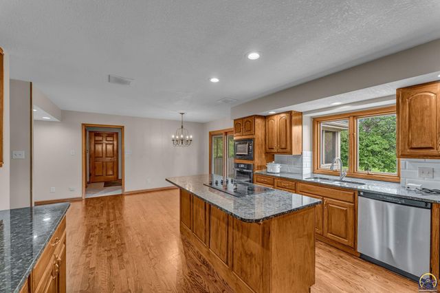 6412 SW Vorse RD, Auburn, KS 66402