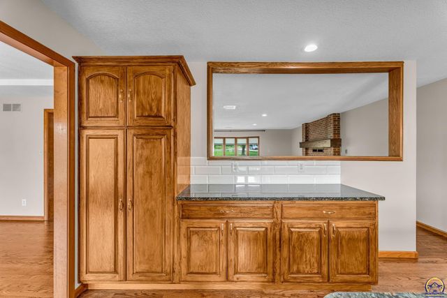 6412 SW Vorse RD, Auburn, KS 66402